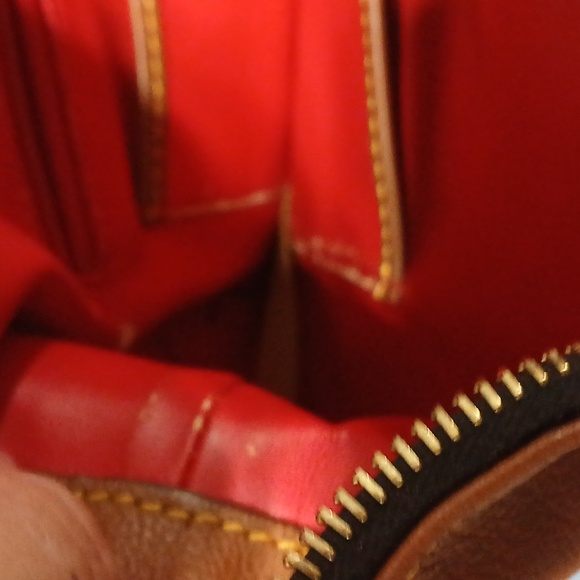 Dooney and Bourke Leather Purse - Picture 9 of 9